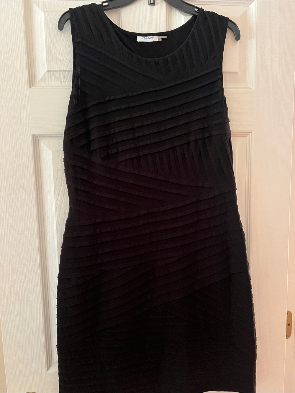 Calvin Klein Black Sleeveless Textured Sheath Dress